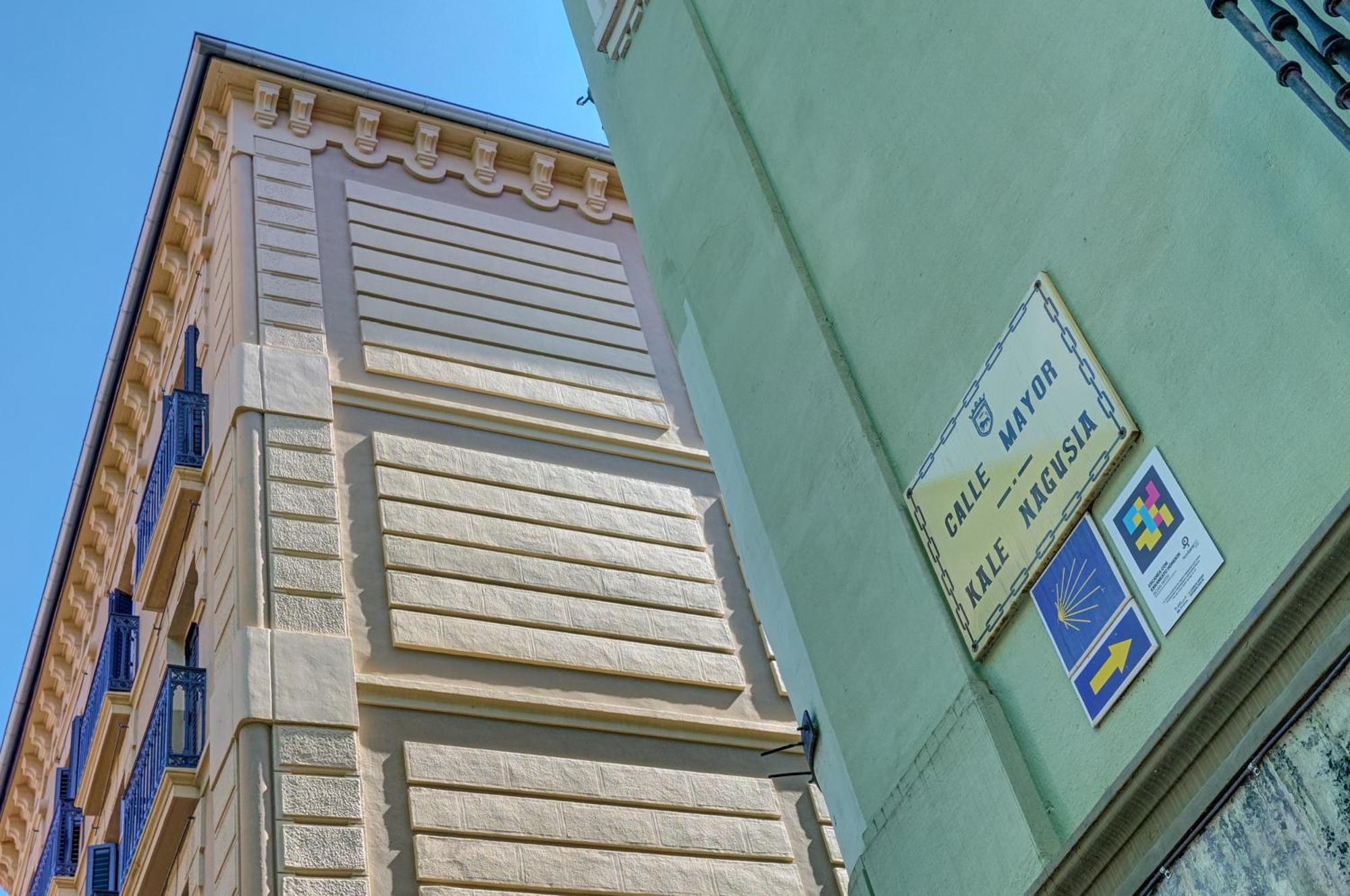 Balcon Del Arte By Clabao Apartment *